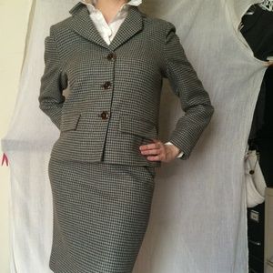 Classic Vintage Barneys NY Suit Mad Men sz 6 / 10